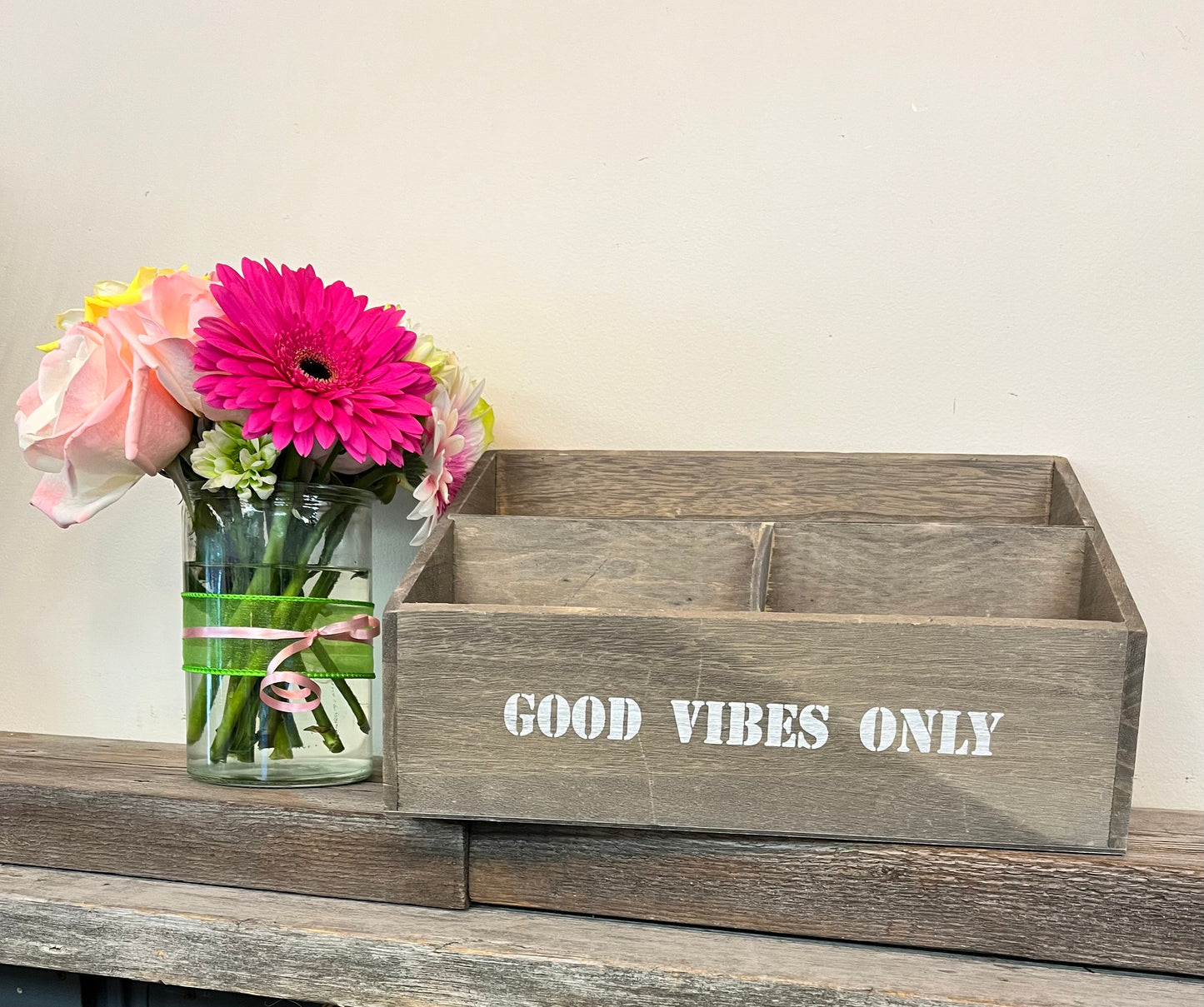 “Good Vibes” Box
