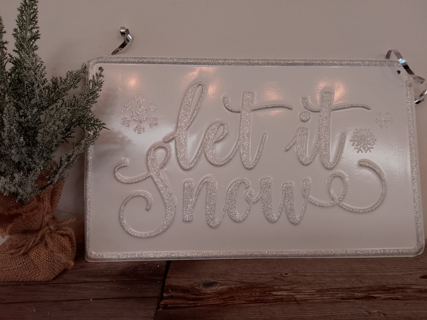 "Let it Snow" Metal Sign