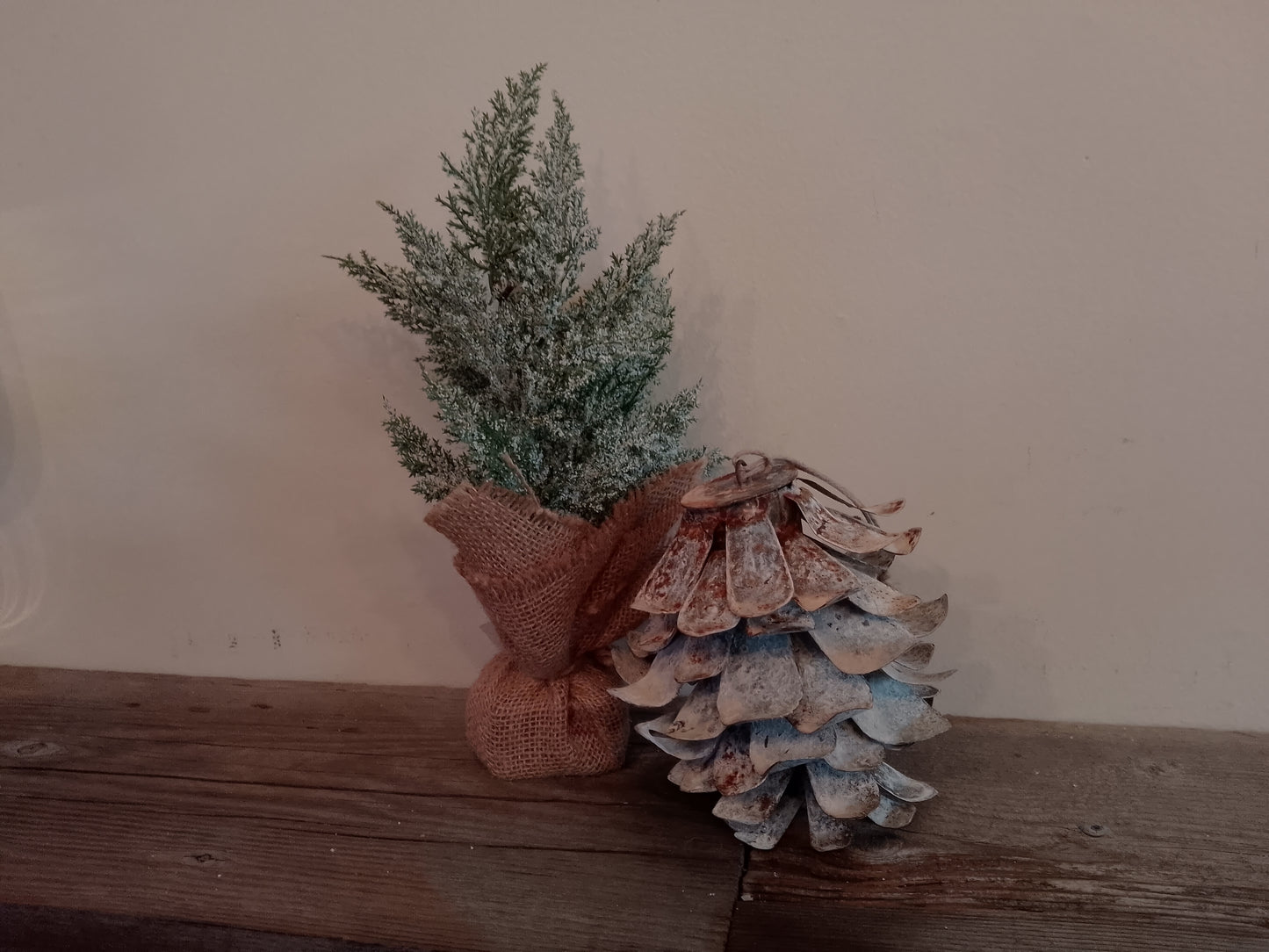 Rustic Pinecone (Metal)