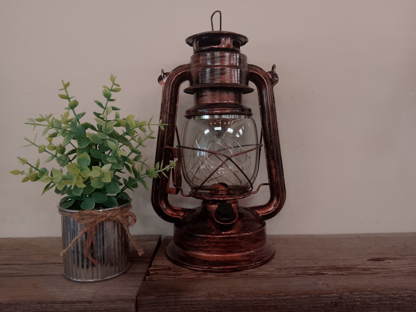 Lantern Bronze