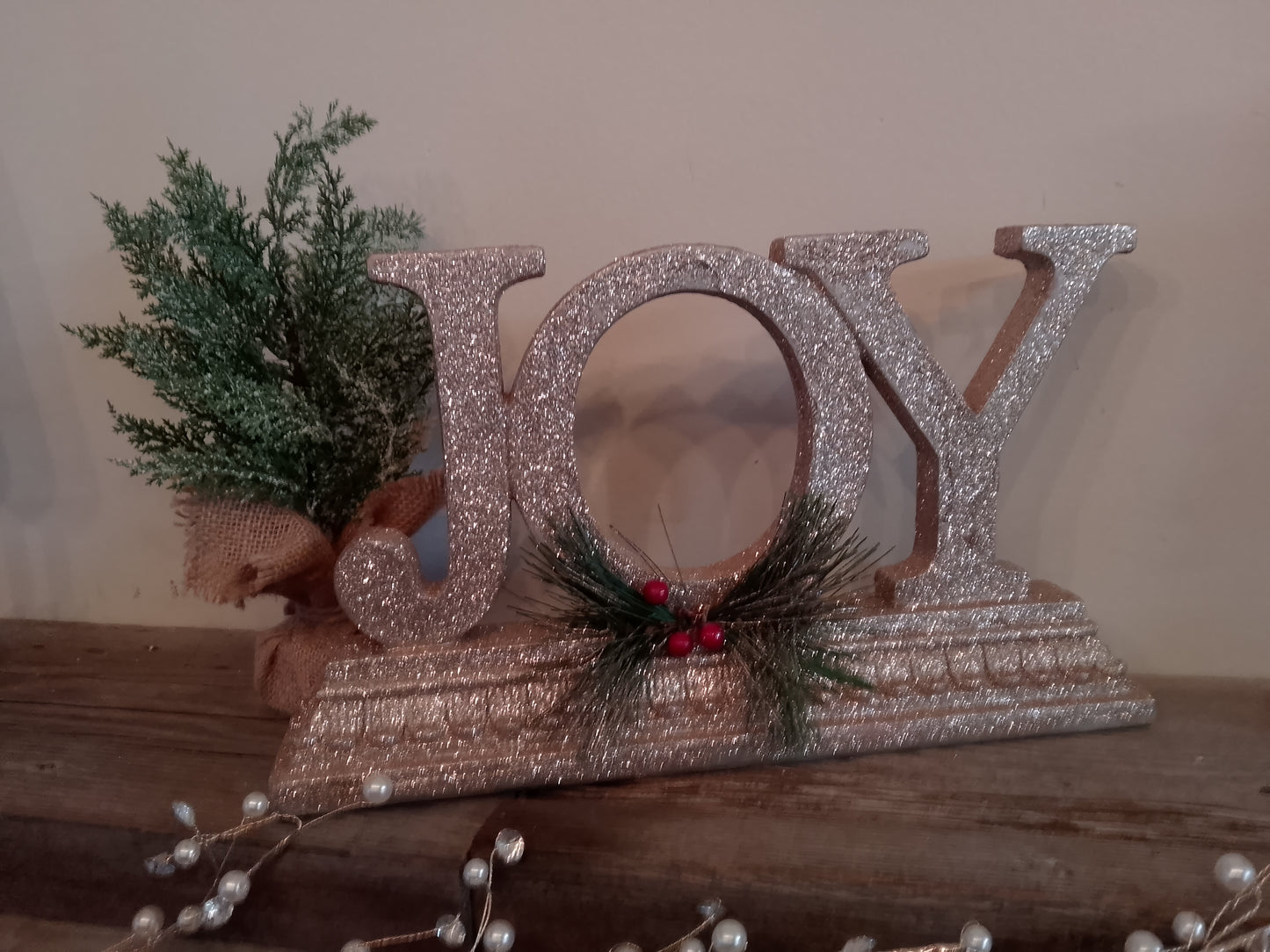 “Joy” Gold Sparkled Ceramic Sign