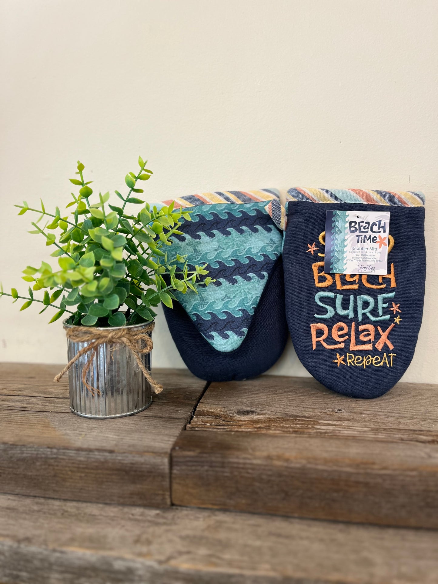 “Sand Beach Surf Relax” Oven Grabber Mitt