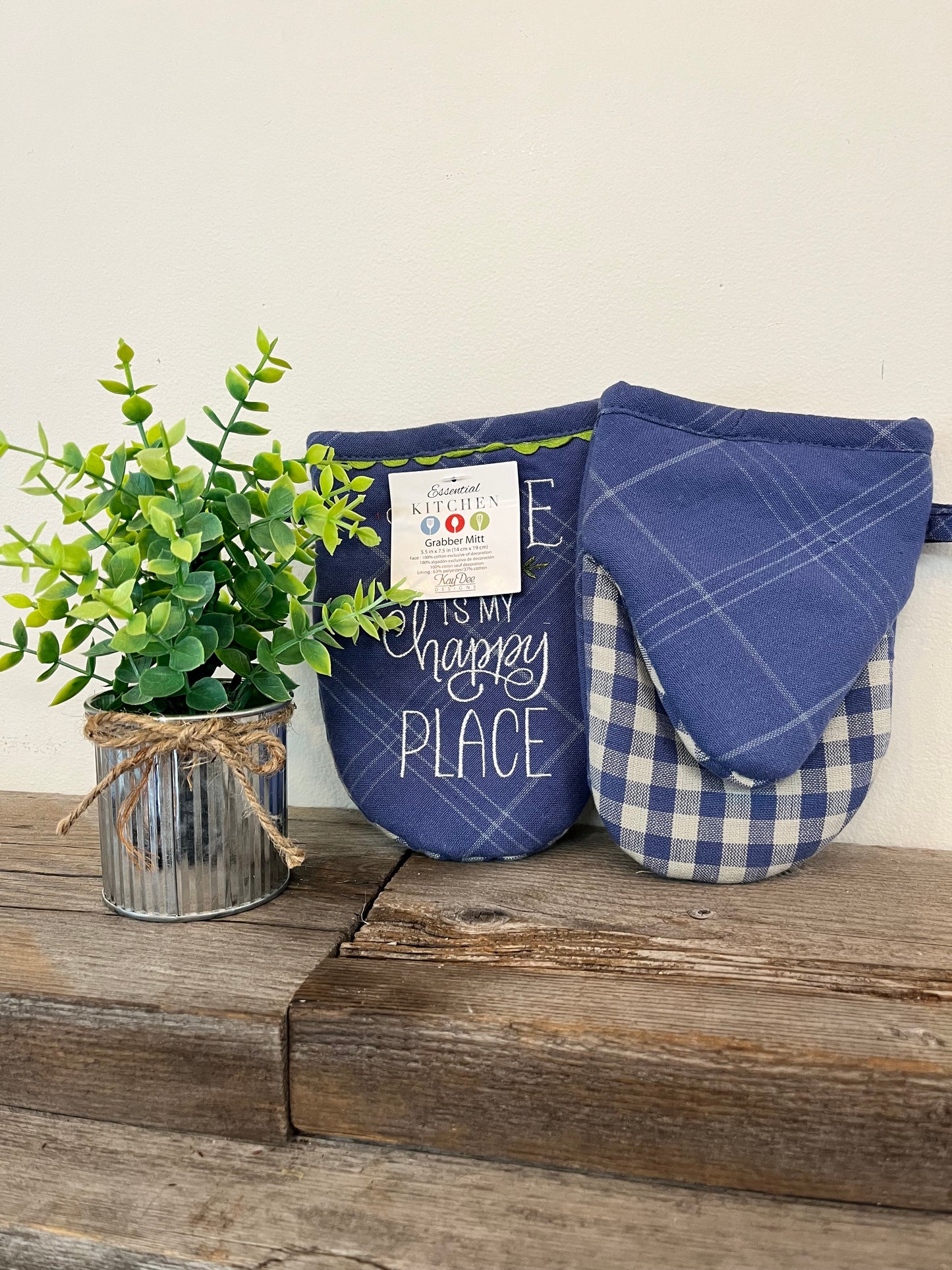 “Home is my happy place” Oven Grabber Mitt