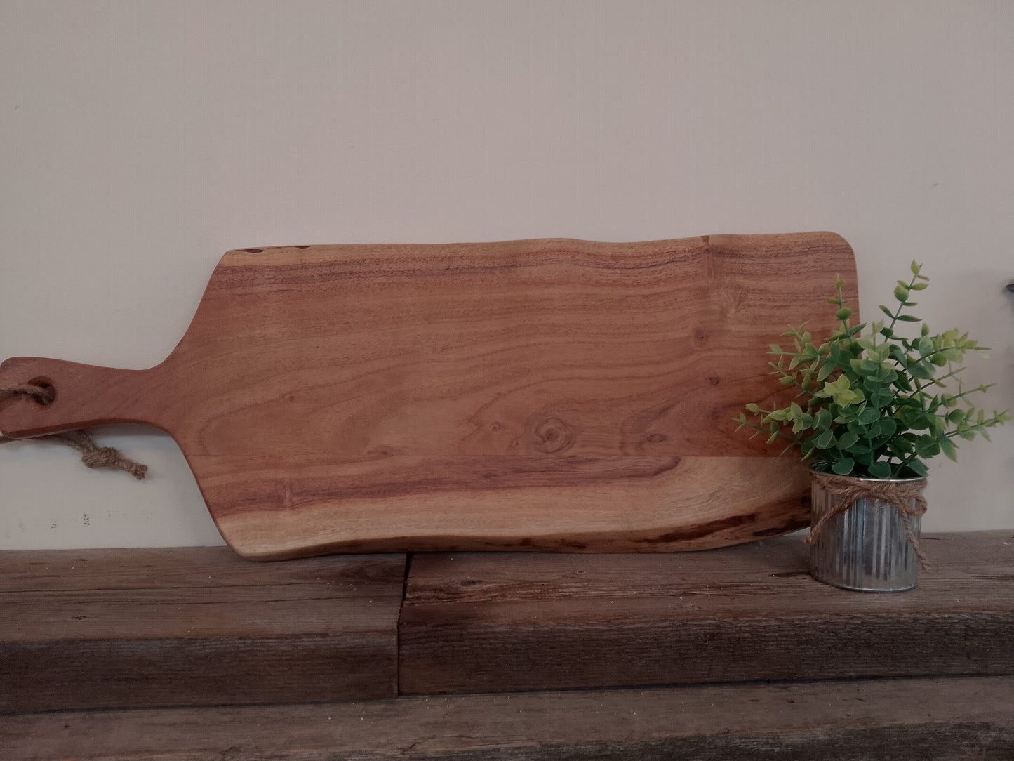 Wooden Acacia Serving Board-Medium