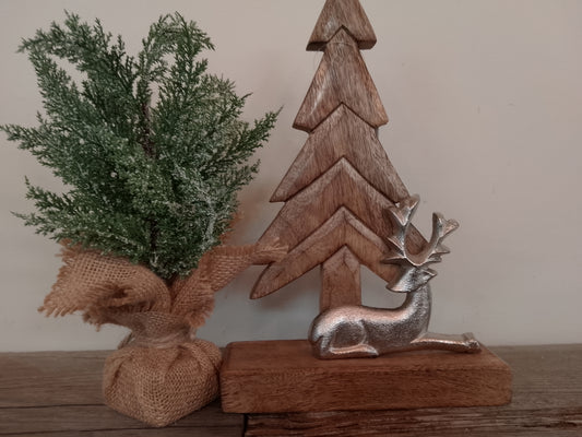 Wooden tree with metal deer