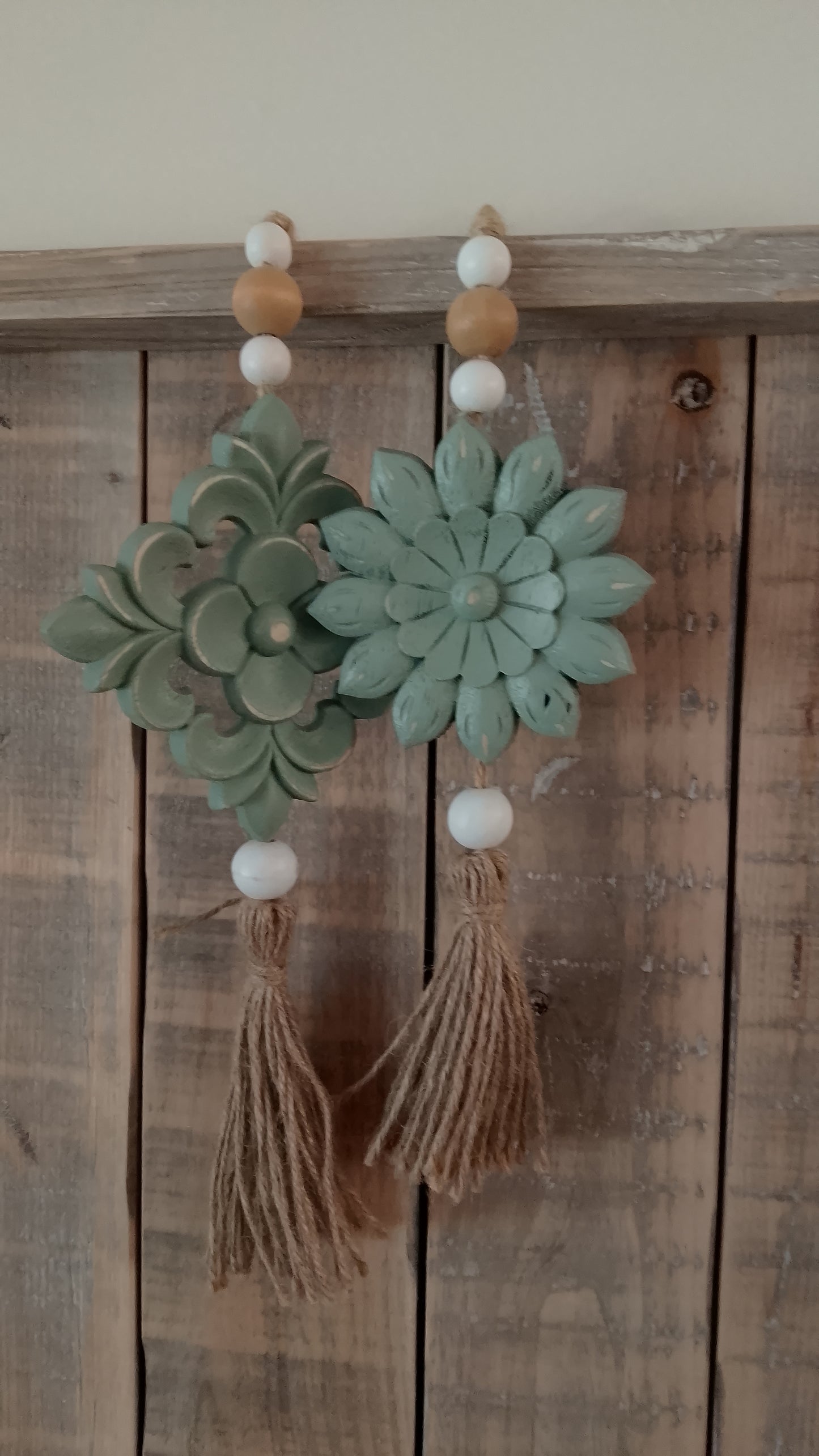 Green hanging bead decoration