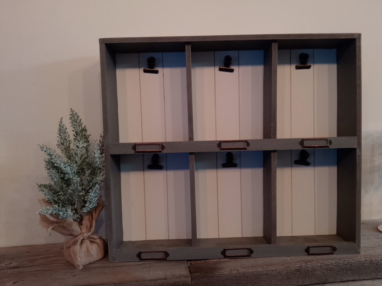 Wooden Photo Holder (6 photos)