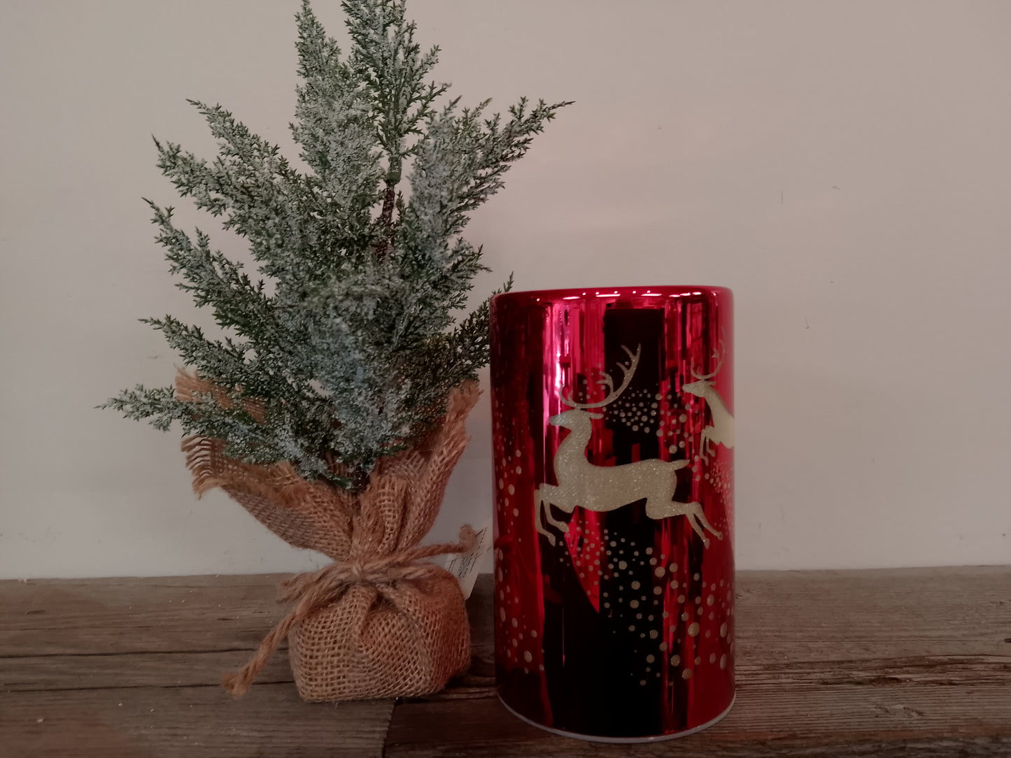 Red Candle LED with Deer (Glass)