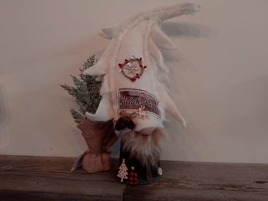 "Old Fashioned Sleigh Rides" Gnome