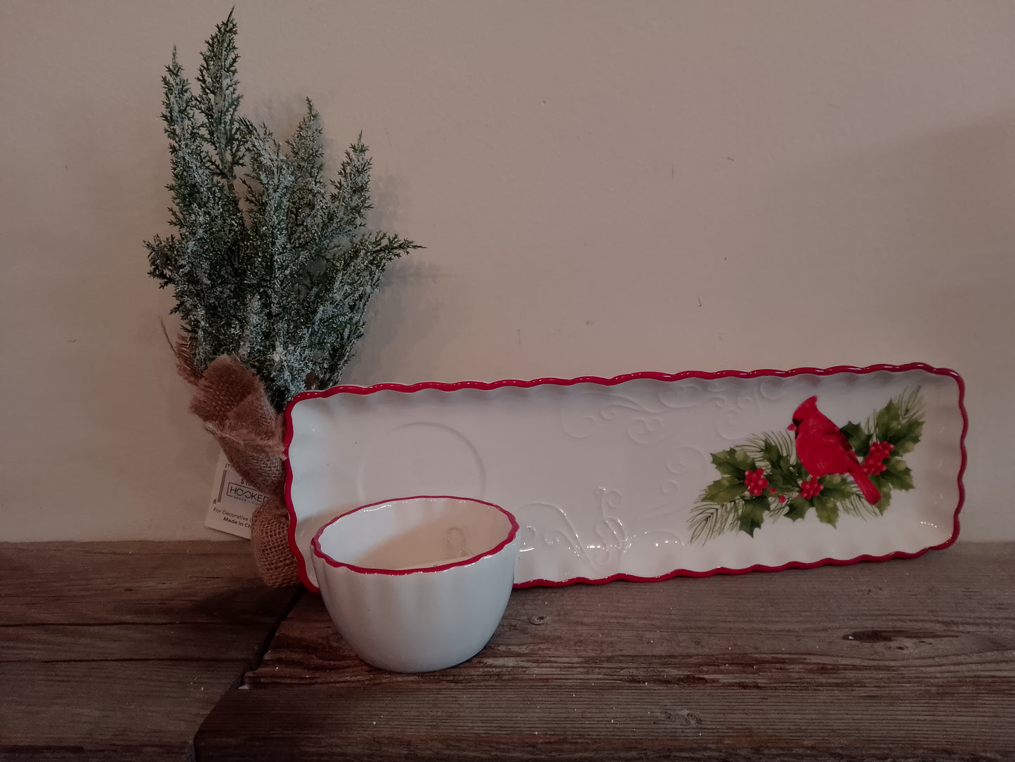 "Red Cardinal" Ceramic Serving Dish/Bowl