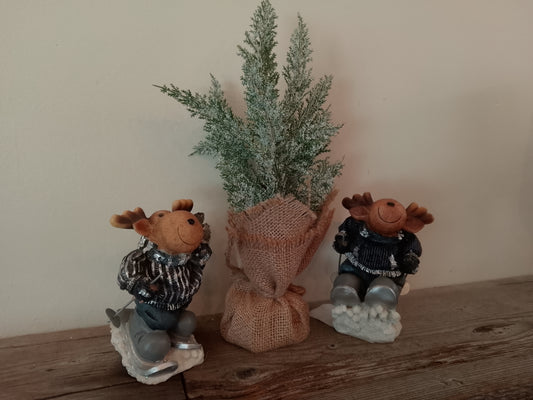 Moose Skiing Decor