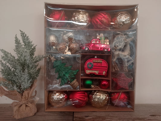 Christmas Ornaments (Red/Gold/Green)