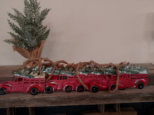 Metal truck garland