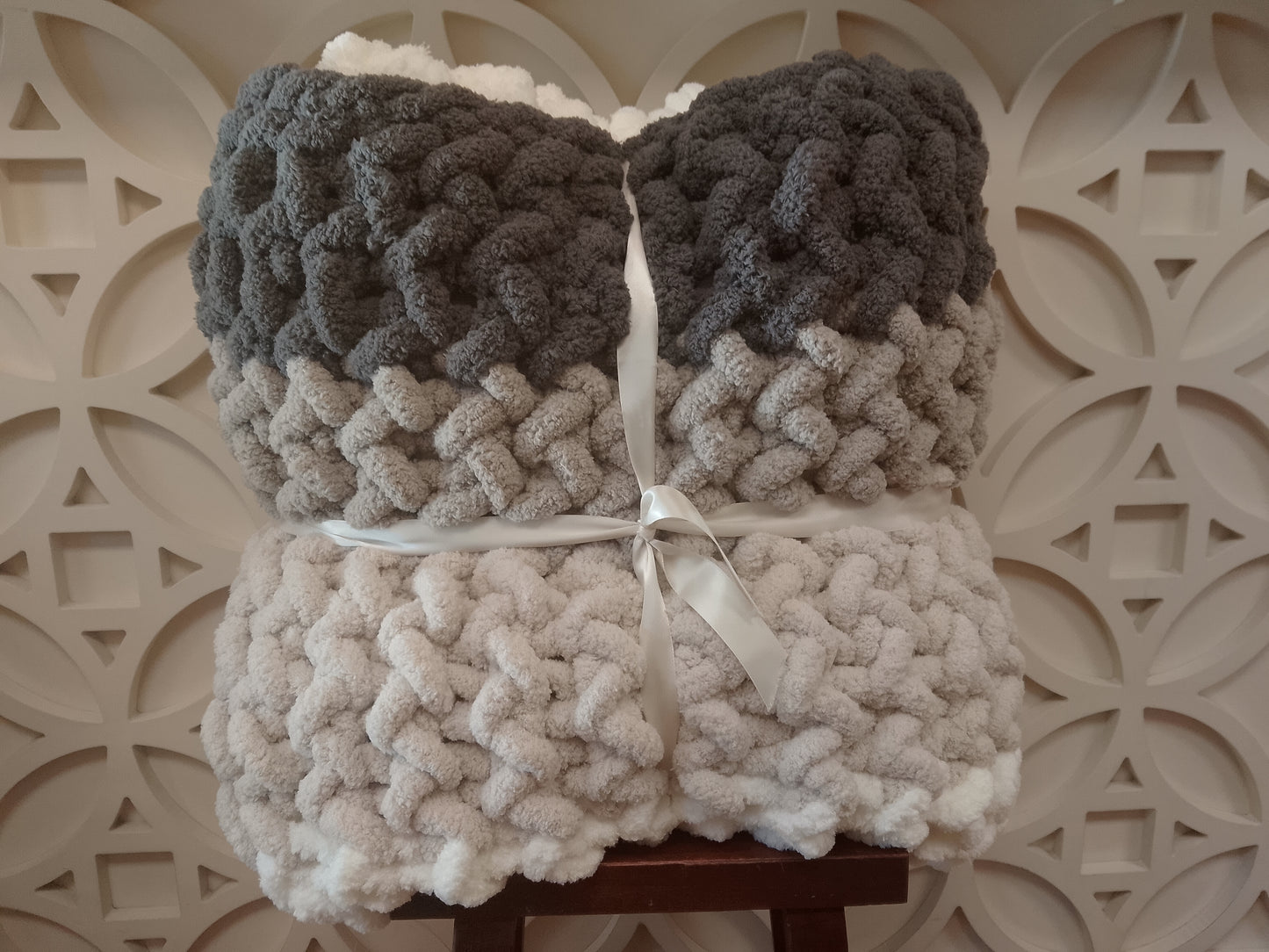 Handknit blanket/ 54*60