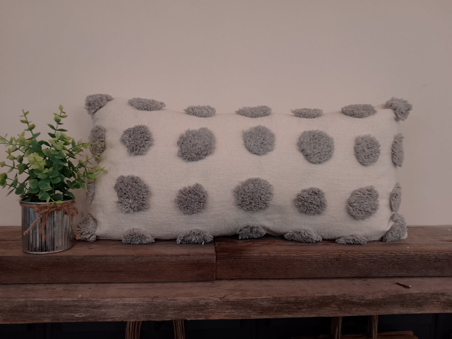 Throw Pillow Grey Dots